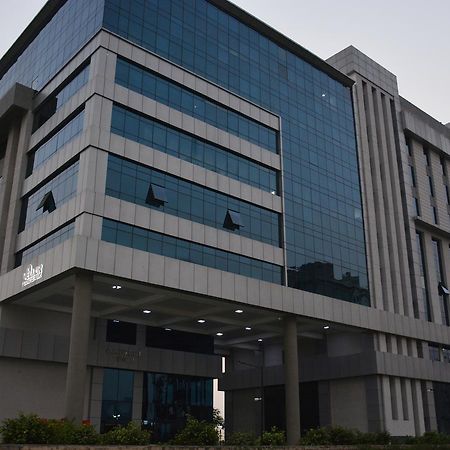 Hide Away Suites Noida Extérieur photo