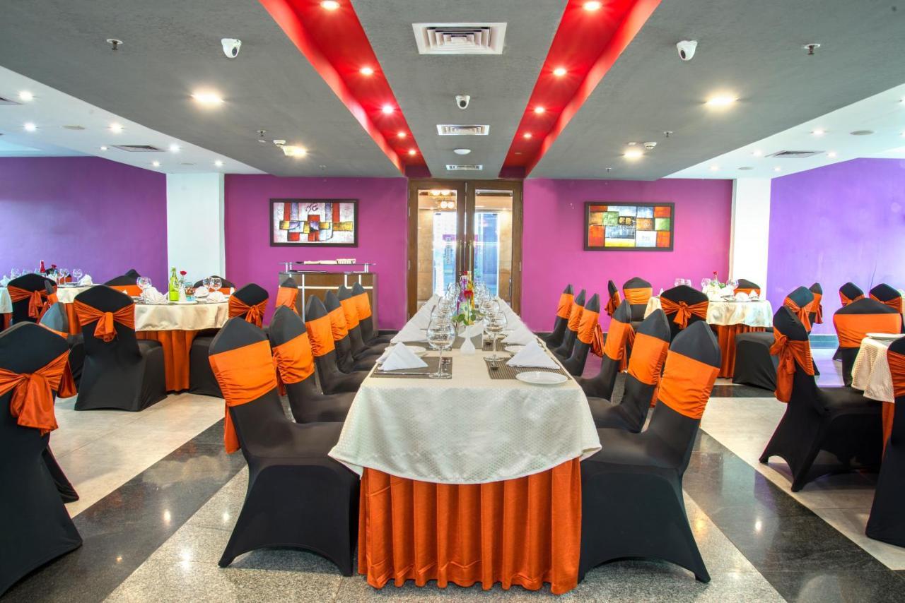 Hide Away Suites Noida Extérieur photo