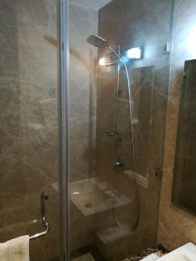 Hide Away Suites Noida Extérieur photo