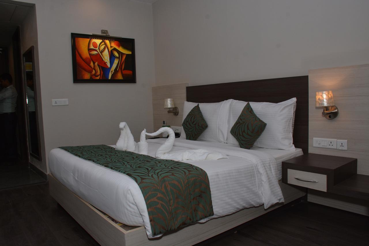 Hide Away Suites Noida Extérieur photo