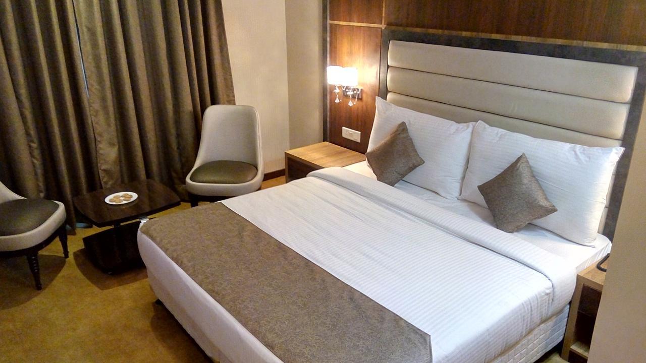 Hide Away Suites Noida Extérieur photo