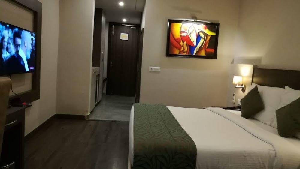 Hide Away Suites Noida Extérieur photo